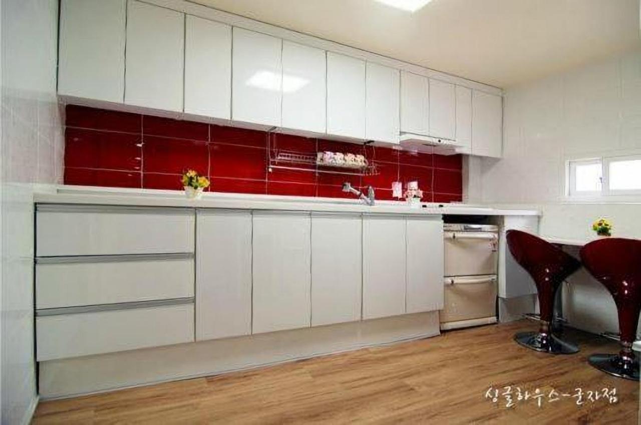 Single House Hotel Сеул Екстериор снимка